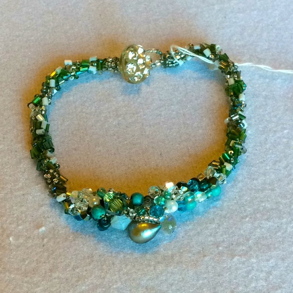 FINAL SALE PRICE CL Designs Crochet Lavish Embellishments Bracelet - Picture 1 of 5